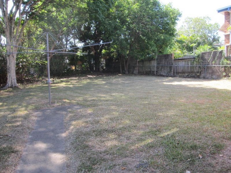 42 Merle Street, Carina QLD 4152