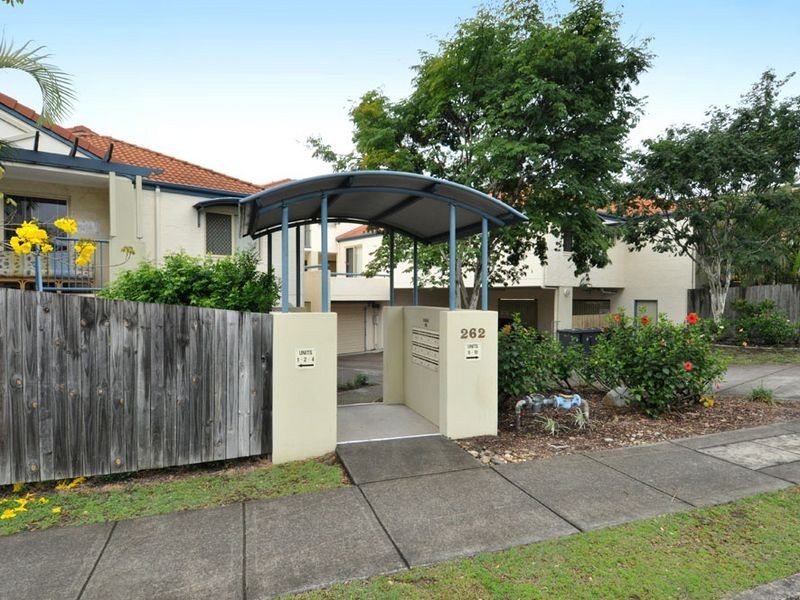 8/262 Cavendish Road, Coorparoo QLD 4151