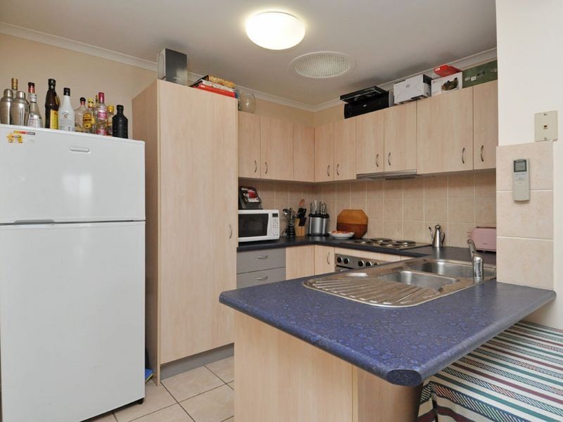 8/262 Cavendish Road, Coorparoo QLD 4151