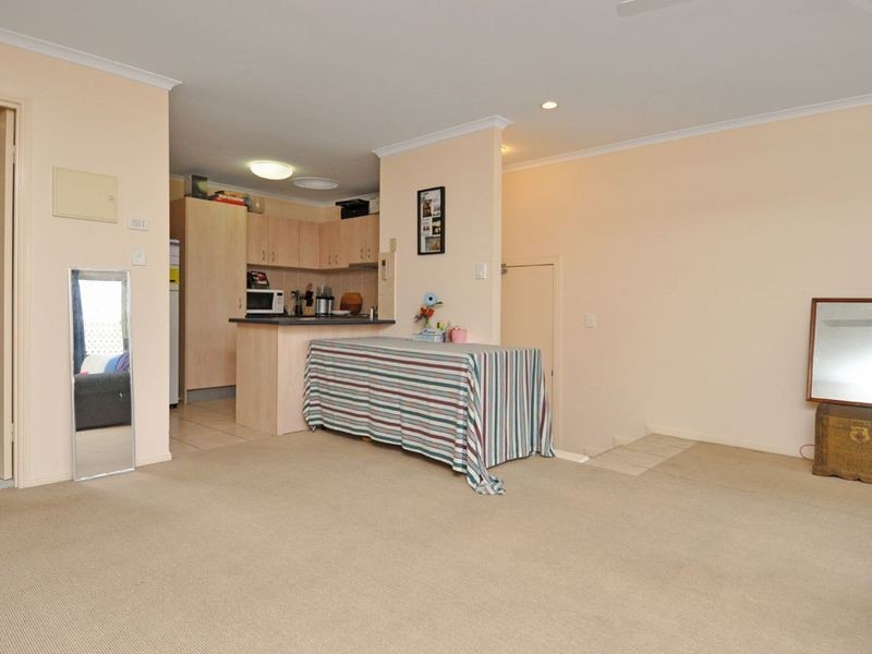 8/262 Cavendish Road, Coorparoo QLD 4151