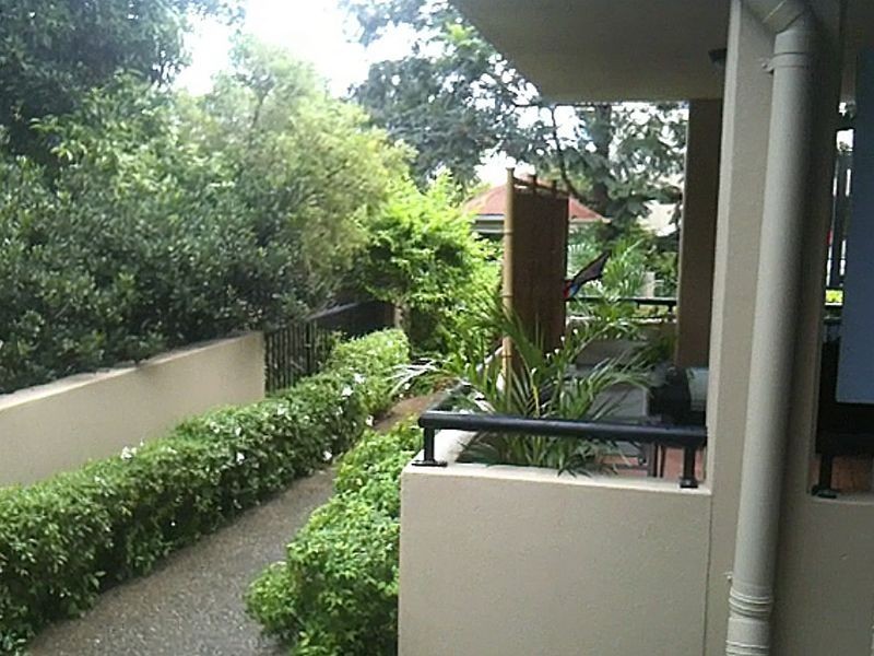 18/55 Harries Road, Coorparoo QLD 4151