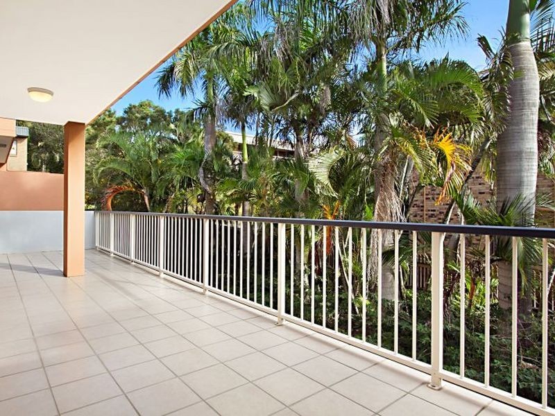 3/18 Dorinda Street, Greenslopes QLD 4120