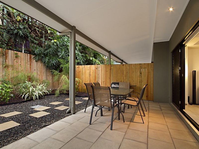 2/116 Juliette Street, Greenslopes QLD 4120
