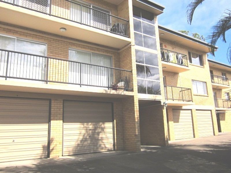 2/42 Pembroke Road, Coorparoo QLD 4151