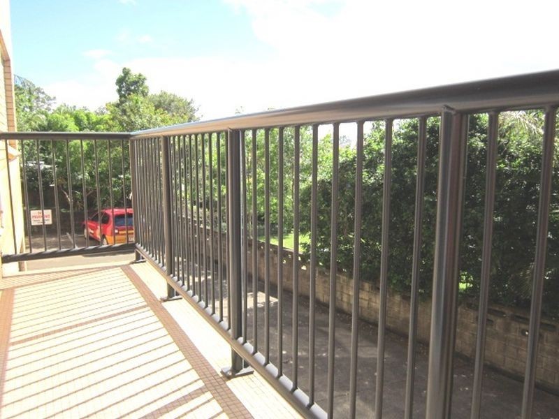 2/42 Pembroke Road, Coorparoo QLD 4151