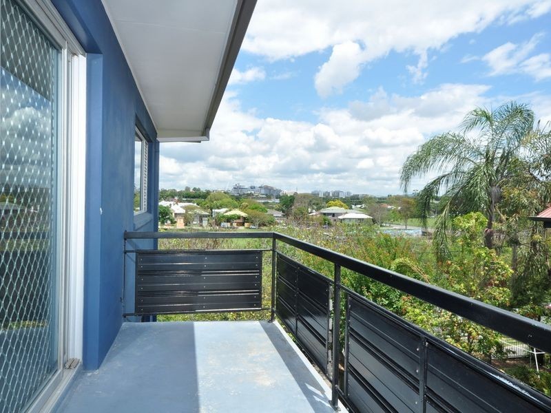 4/16 Ernest Street, Greenslopes QLD 4120