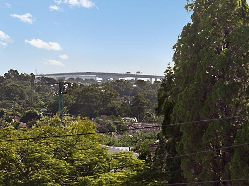 10 Orwell Street, Camp Hill QLD 4152