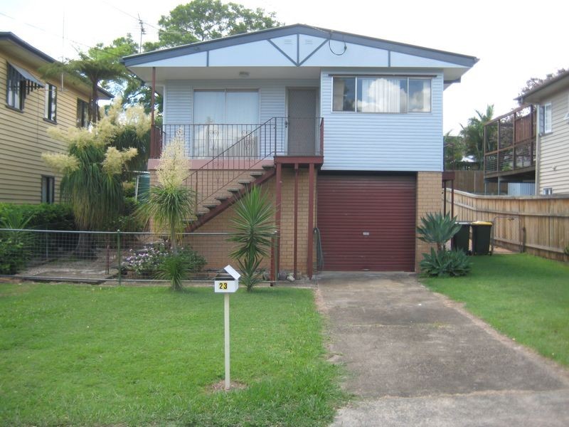 23 Arnold Street, Holland Park QLD 4121