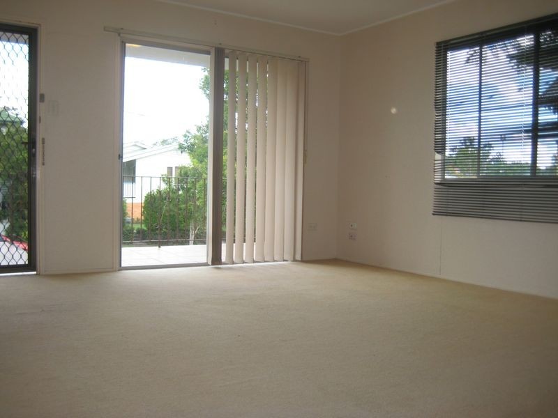 23 Arnold Street, Holland Park QLD 4121