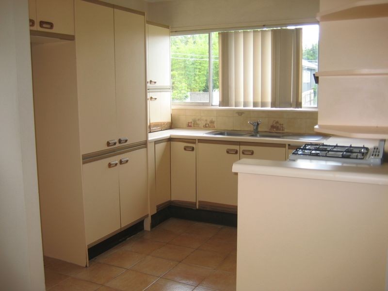 23 Arnold Street, Holland Park QLD 4121