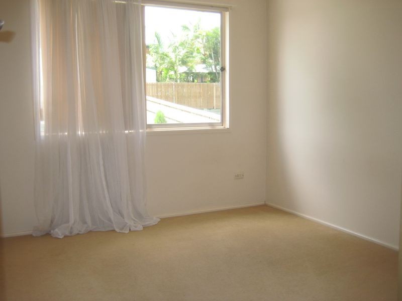 23 Arnold Street, Holland Park QLD 4121