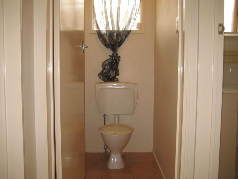 23 Arnold Street, Holland Park QLD 4121