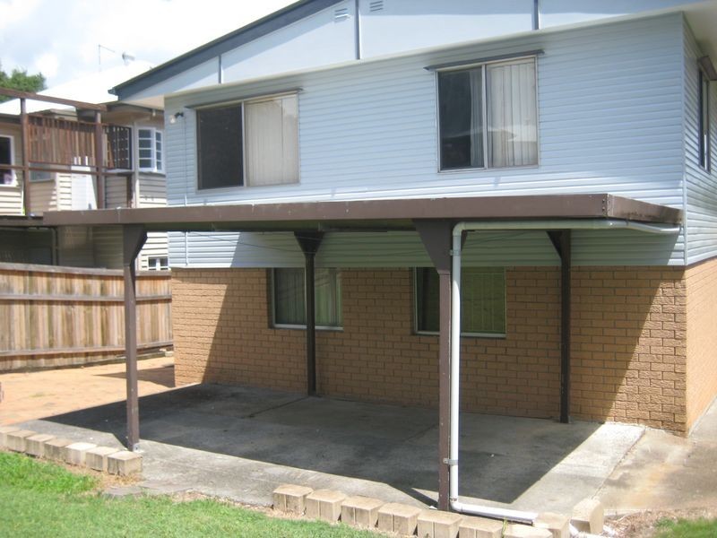 23 Arnold Street, Holland Park QLD 4121