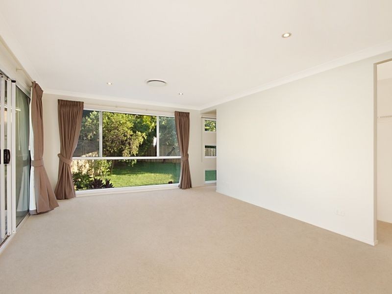 85 Woodville Place, Annerley QLD 4103