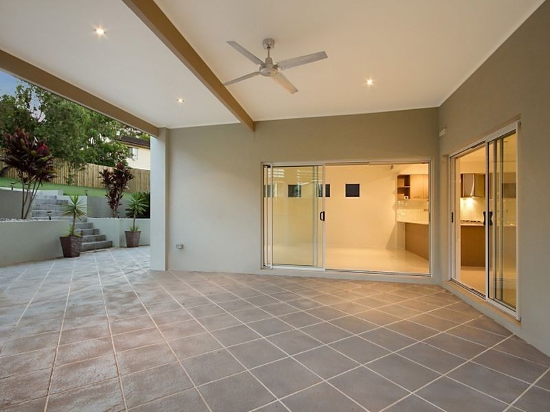 85 Woodville Place, Annerley QLD 4103