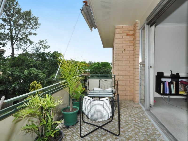 4/60 Earl Street, Greenslopes QLD 4120