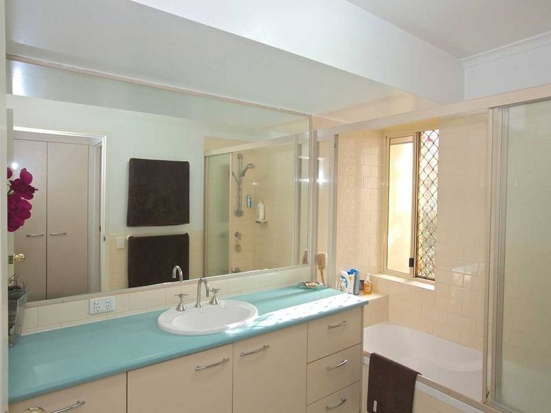 3/6 Pear Street, Greenslopes QLD 4120