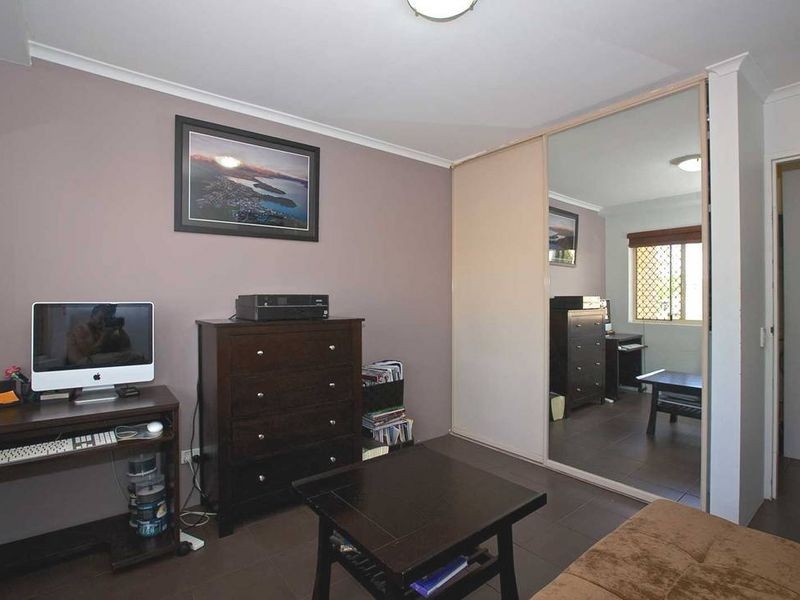 3/6 Pear Street, Greenslopes QLD 4120