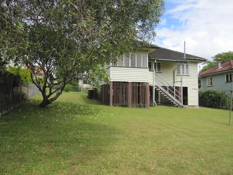 17 Fork Street, Coorparoo QLD 4151