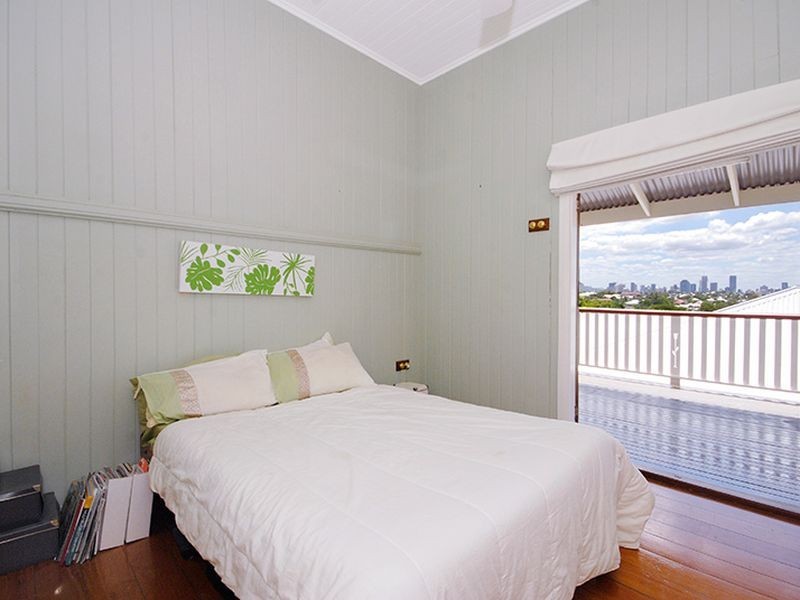 57 Macaulay Street, Coorparoo QLD 4151