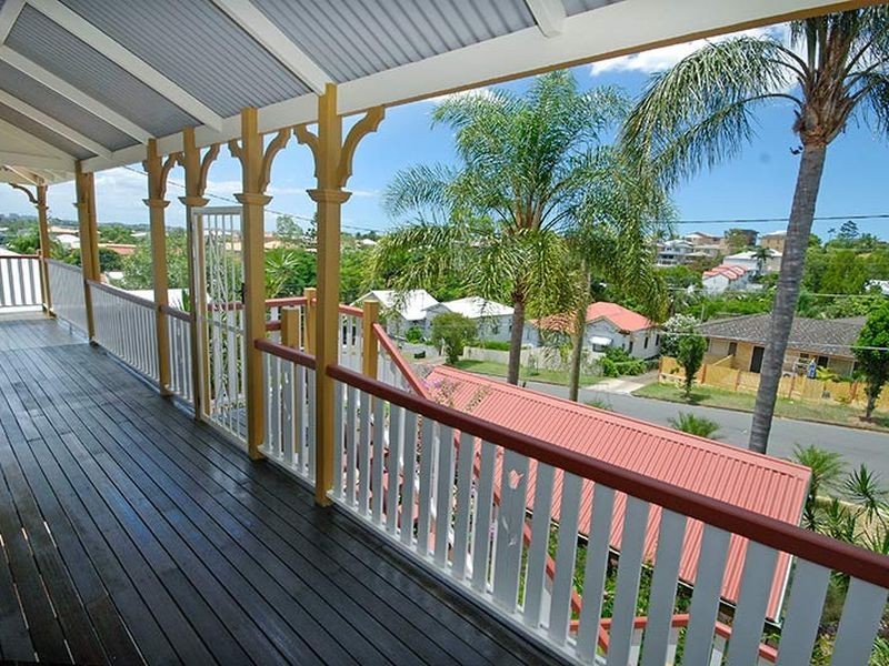 57 Macaulay Street, Coorparoo QLD 4151