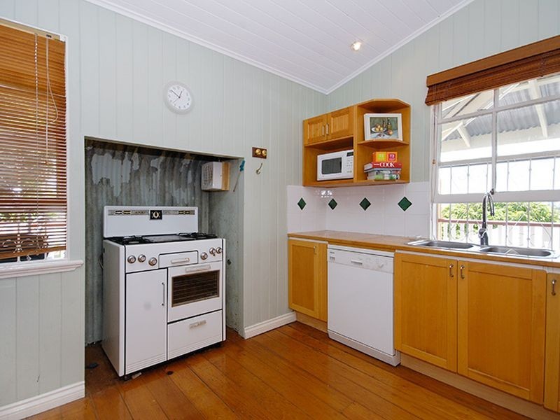 57 Macaulay Street, Coorparoo QLD 4151