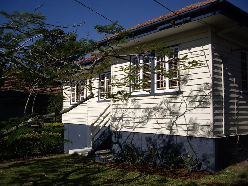 94 Sterculia Avenue, Holland Park West QLD 4121