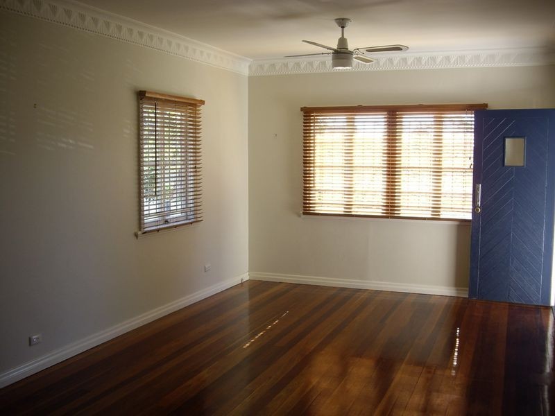 94 Sterculia Avenue, Holland Park West QLD 4121