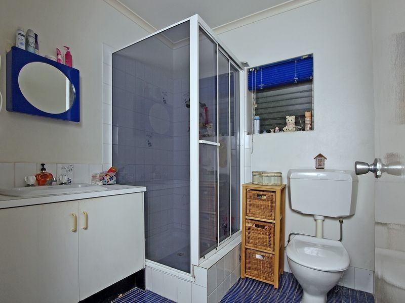 4/23 Robinson Street, Coorparoo QLD 4151