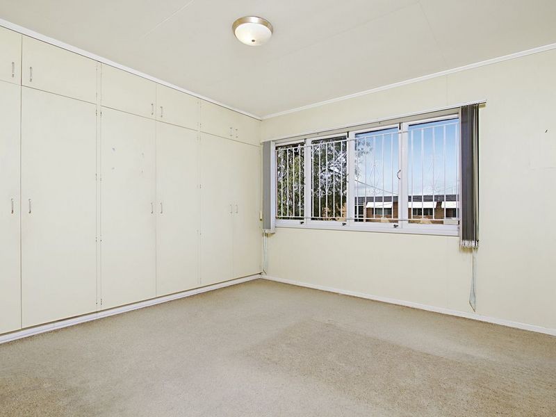 2/5 McLay Street, Coorparoo QLD 4151