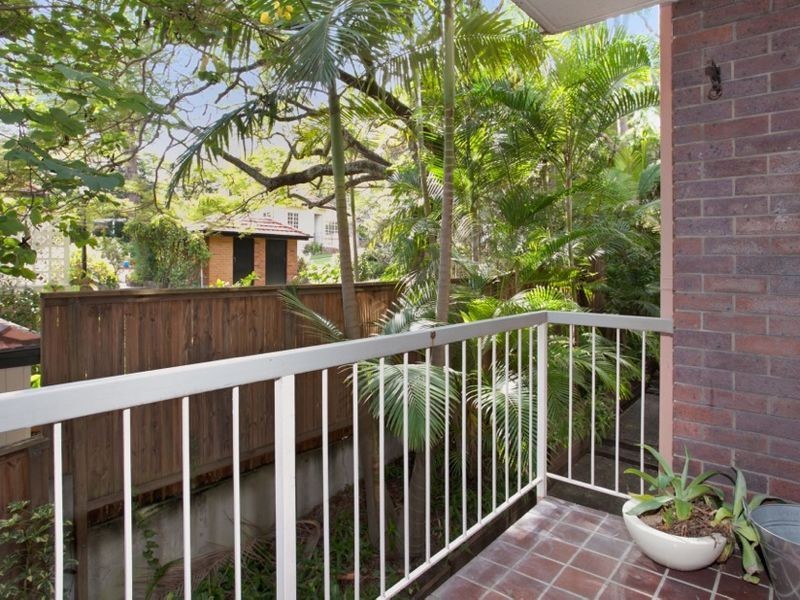 2/10 Stirrat Street, Coorparoo QLD 4151