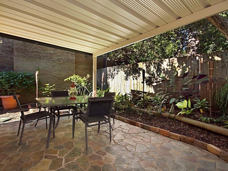 1/7 Curtis Street, Norman Park QLD 4170