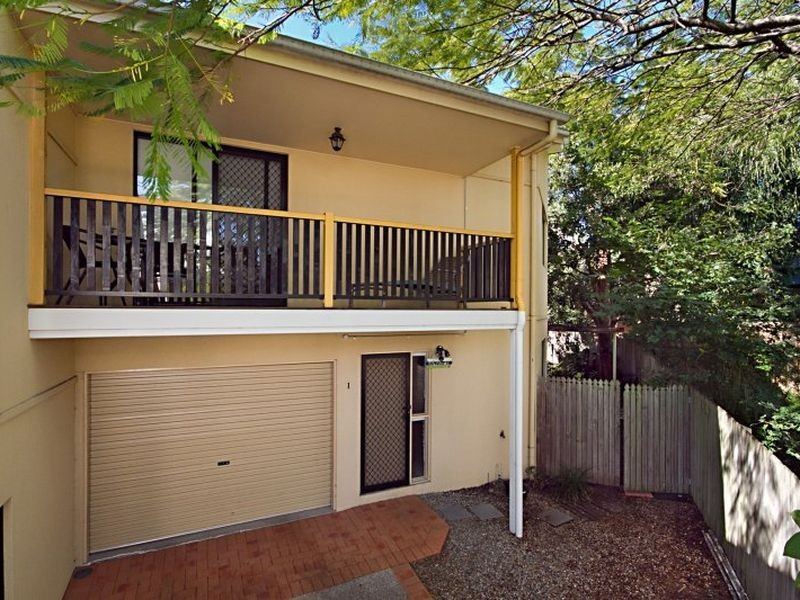 1/7 Curtis Street, Norman Park QLD 4170