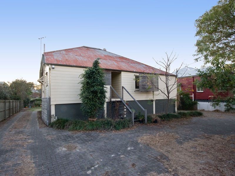 128 Lytton Road, East Brisbane QLD 4169