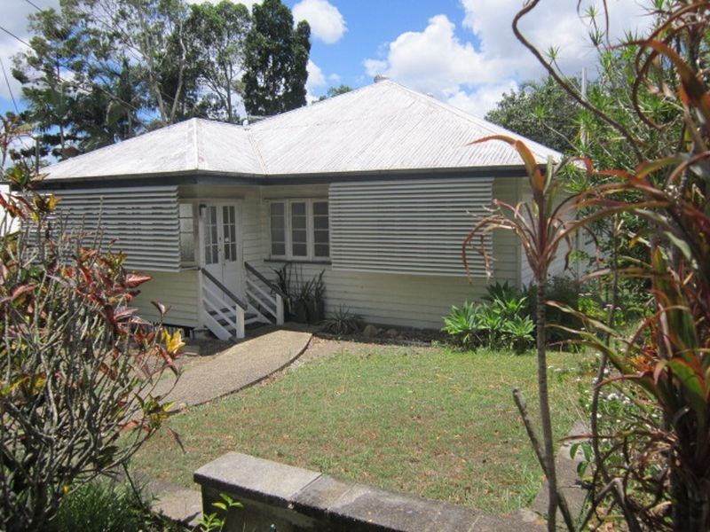 18 Mona Street, Coorparoo QLD 4151