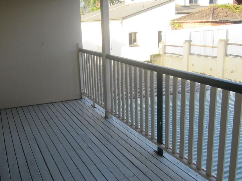2/23 Laura Street, Highgate Hill QLD 4101