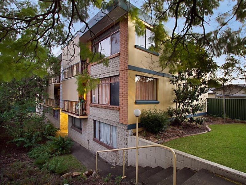 2/361 Cornwall Street, Greenslopes QLD 4120