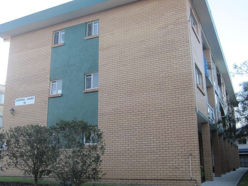 4/76 Kitchener Street, Coorparoo QLD 4151