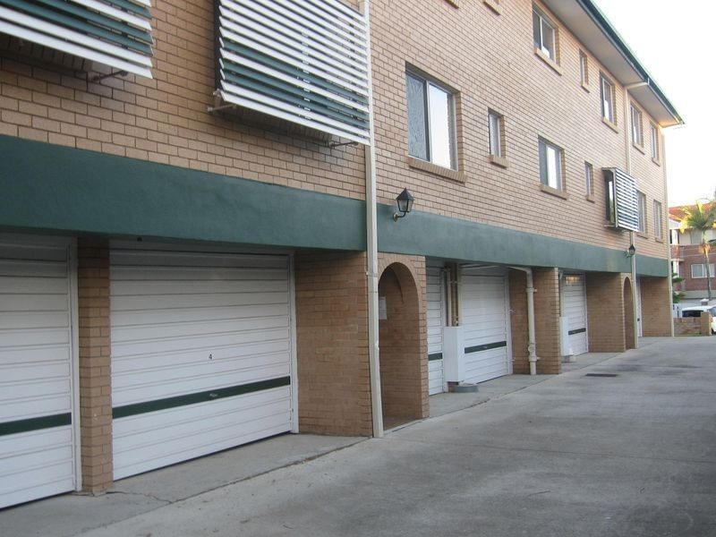 4/76 Kitchener Street, Coorparoo QLD 4151