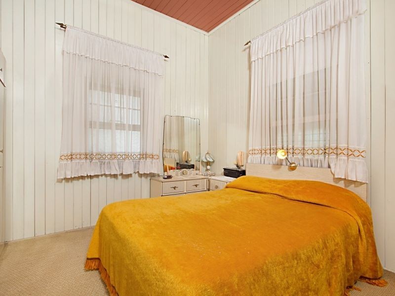 28 Frank Street, Norman Park QLD 4170