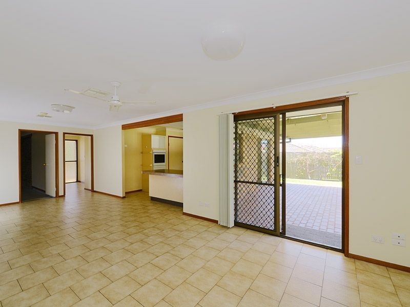 35 Briarwood Street, Carindale QLD 4152