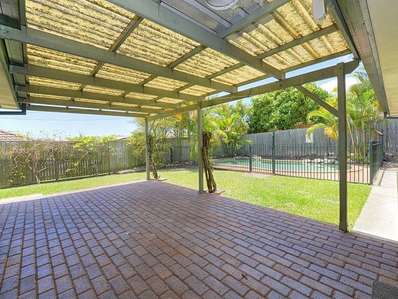 35 Briarwood Street, Carindale QLD 4152