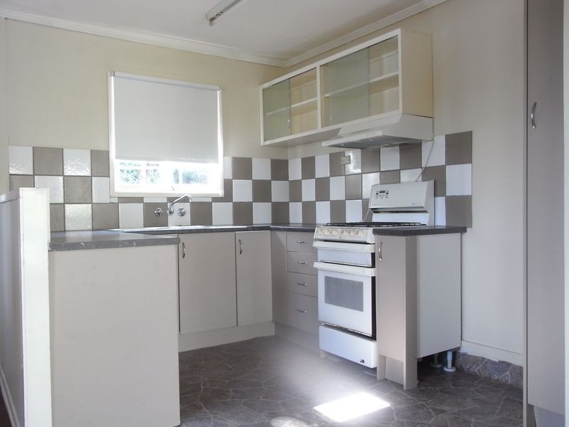 1 Roseglen Street, Greenslopes QLD 4120