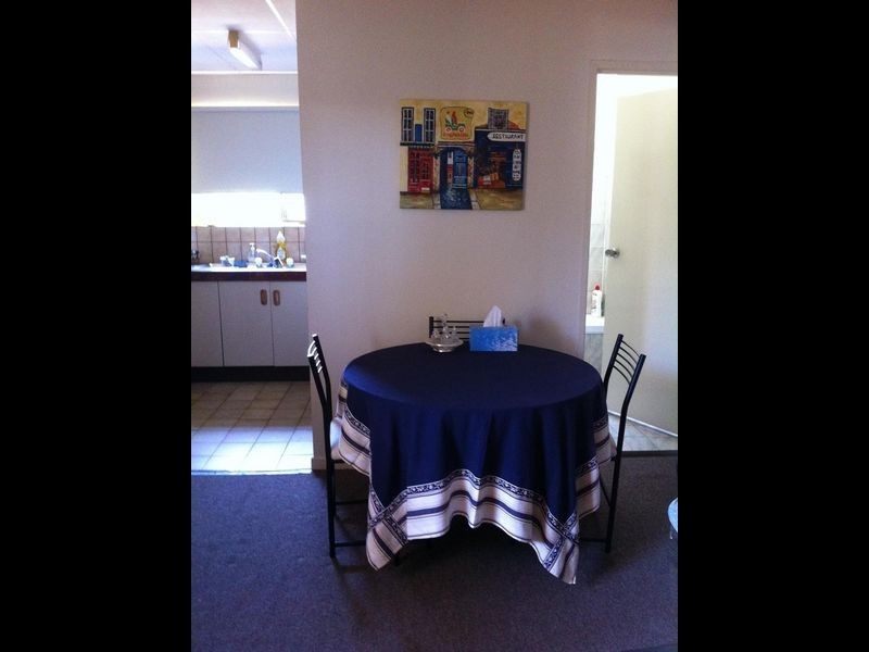 2/18 Rolle Street, Holland Park QLD 4121