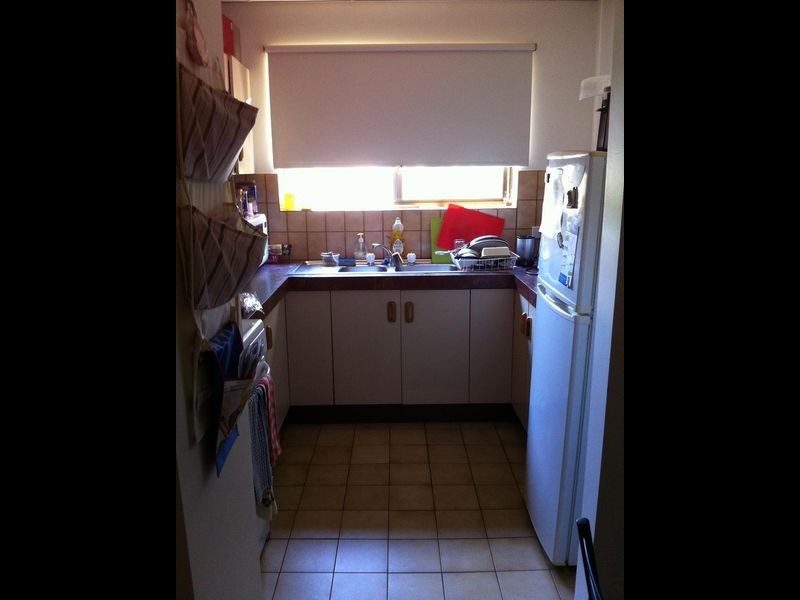 2/18 Rolle Street, Holland Park QLD 4121