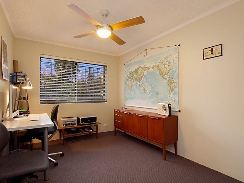 2/26 Raby Road, Coorparoo QLD 4151