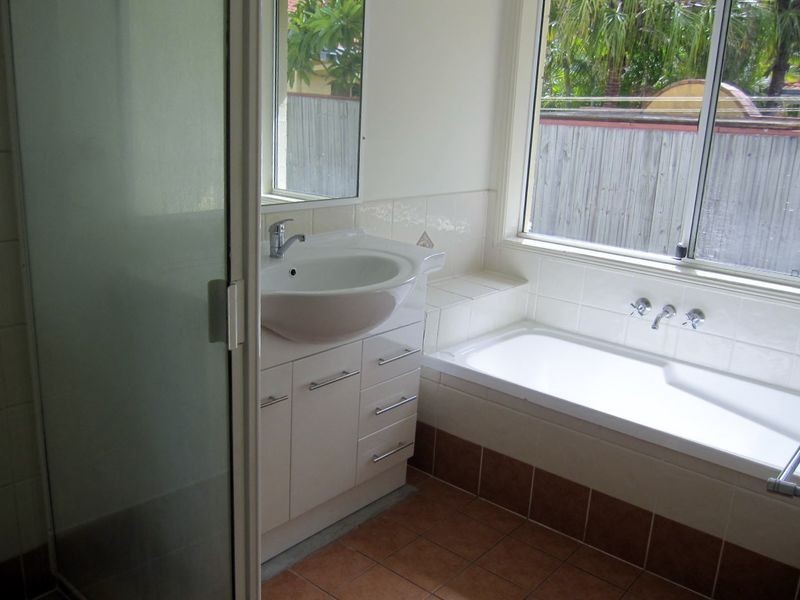 21 Ablington Way, Carindale QLD 4152