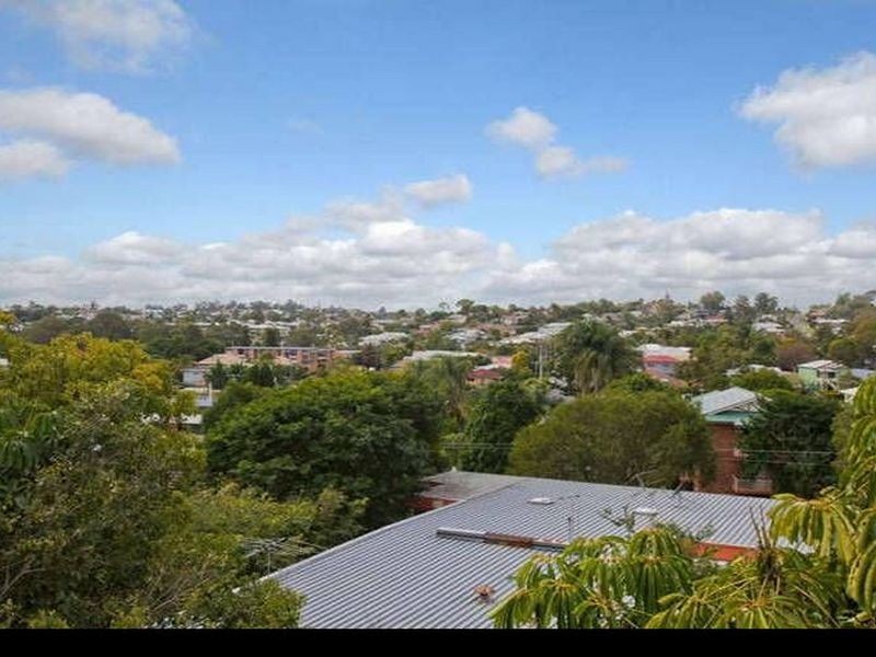 12/262 Cavendish Road, Coorparoo QLD 4151