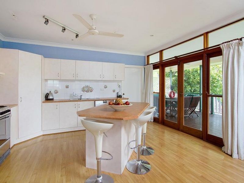 113 Birdwood Road, Holland Park West QLD 4121