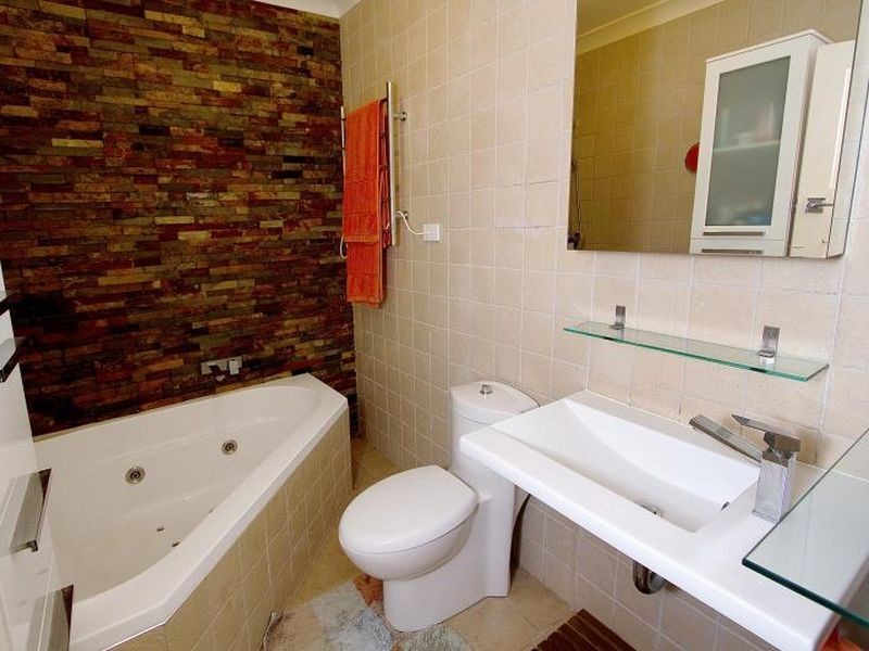 113 Birdwood Road, Holland Park West QLD 4121